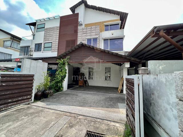CORNER UNIT 🔥 Three Storey SemiD, Laman Seri, Seksyen 13, Shah Alam 1
