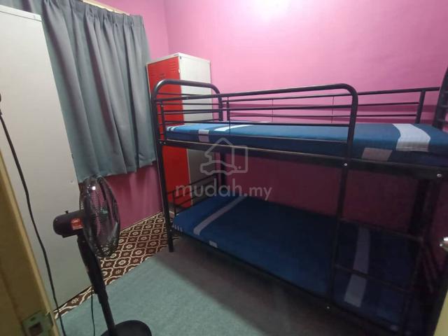 BILIK SEWA STUDENT LELAKI TAMAN DESA JATI, NILAI 🏠 Nilai 1