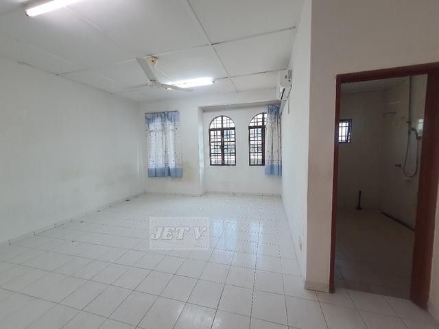 Klang Bandar Bukit Tinggi 2 Double Storey house For Rent 1