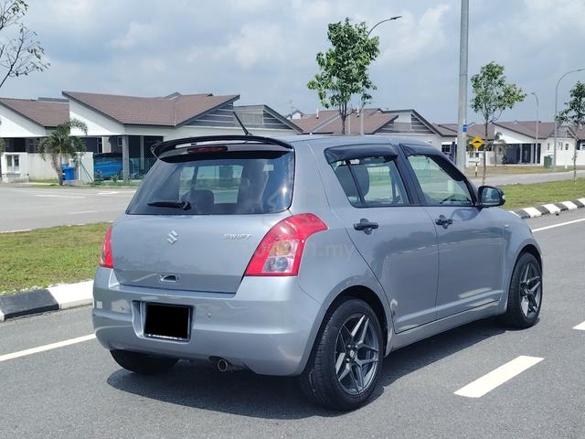 2011 Suzuki SWIFT 1.5 GLX FACELIFT (A) - 2