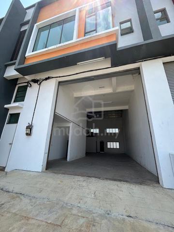 new 1.5 storey factory at taman Merdeka , Batu Berendam 1