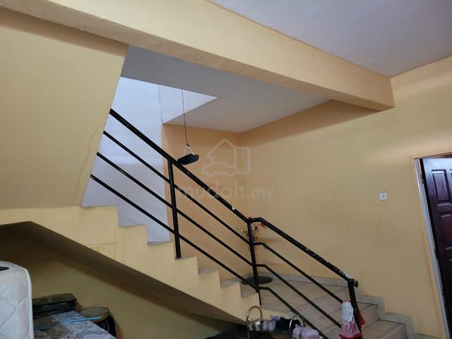end lot 2 story terrace 1
