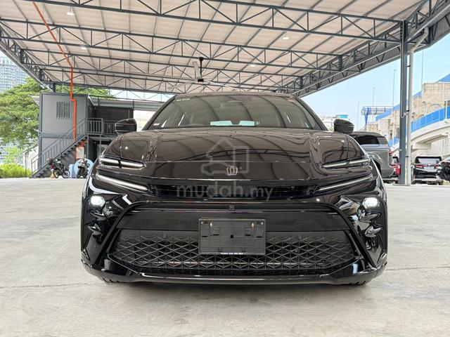 2025 Toyota CROWN 2.5 SPORT Z Double Black 5A New! - 5