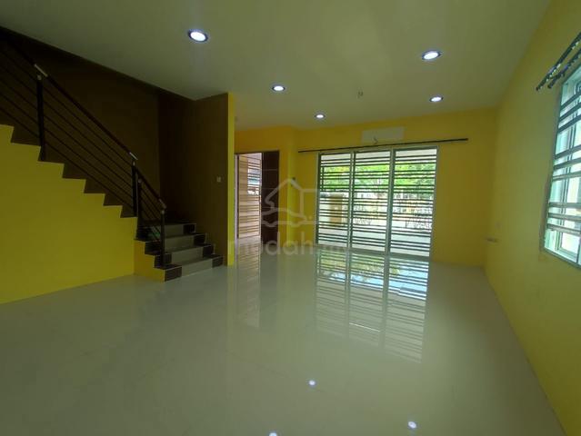 Below MV! 2 Storey Gated Guarded Presint 18 Station 18 Ipoh 1
