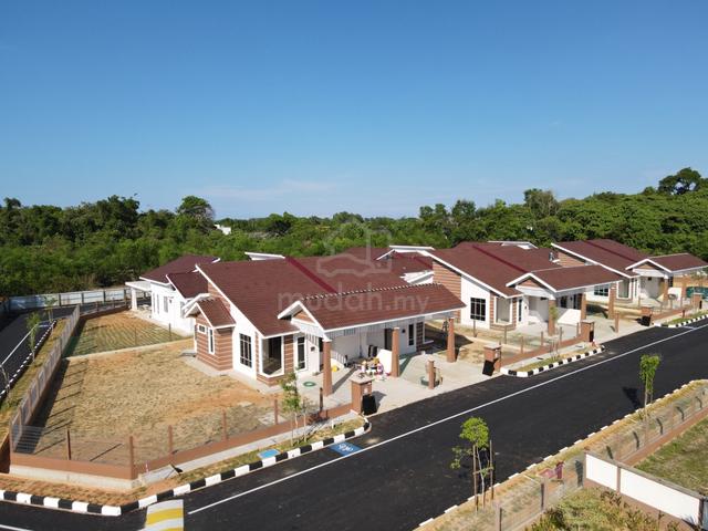 [Corner Lot] 2 Unit 1 Storey Semi-D at Taman Indah Suria, Dungun, TRG 1