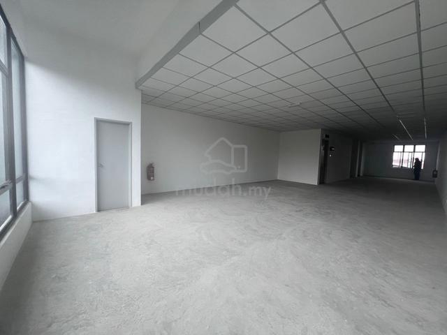 Malim Jaya, Facing main road 1st Floor Shop For Rent 1