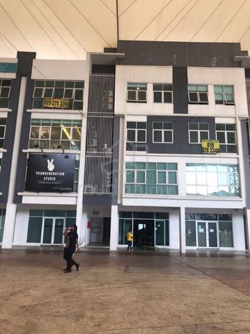 Grd floor shop Boulevard business Park Pusat Komersial Jalan Kuching 1