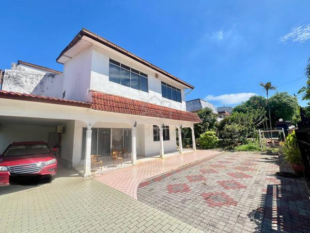 SPACIOUS Bungalow Section 3 Shah Alam HUGE LAYOUT +Ample Parking 1