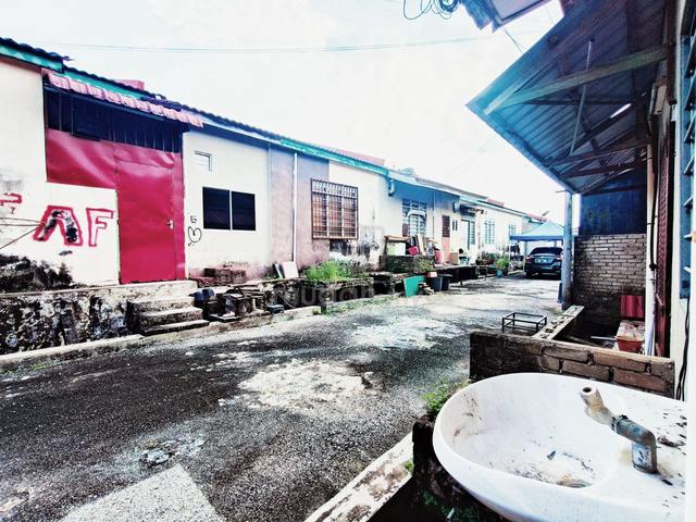 [BAWAH HARGA PASARAN 4 BILIK] Teres Taman Mahkota Aman Batu Batu 11 5
