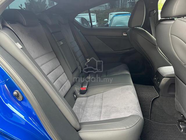 2022 Lexus IS300 2.0 F-SPORT BLACK MODE (11k KM) - 4