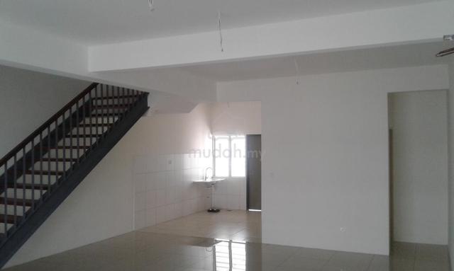 ForRent ! 2-Storey Terraced House Taman Alam Sutera,Aquila Puncak Alam 1