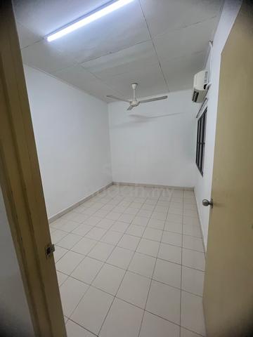 Room For Rent At Desa Saujana Apartment 1