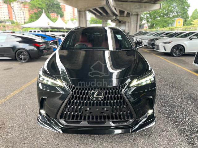 2023 Lexus NX 250 2.5 / 9k km / 5B/ RED ltr/ Sroof - 2