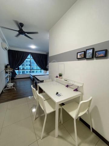 Molek Regency 1