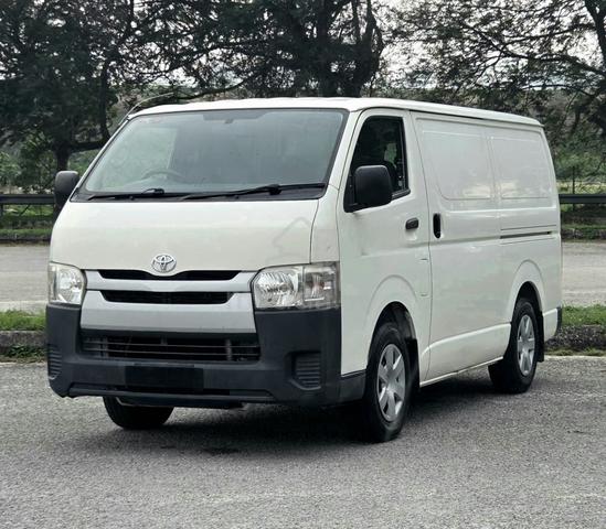 2015 Toyota HIACE 2.5 KDH202R ENHANCED (M) - 2