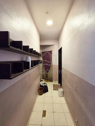 Apartment Komuter Raya 1