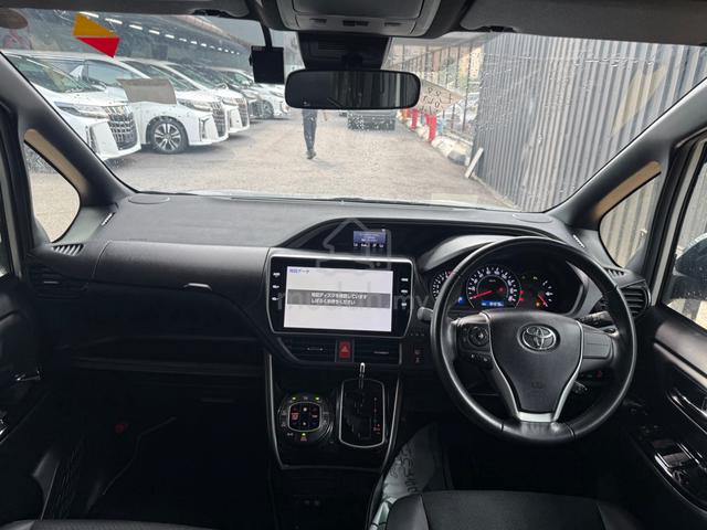 2021 VOXY 2.0 ZS KIRAMEKI  Price with duty UNREG - 3