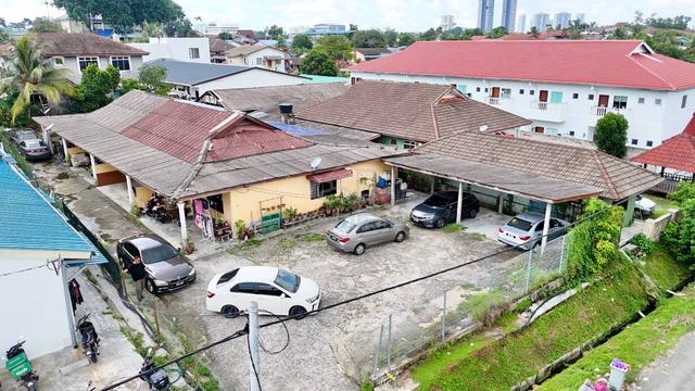 Tanah Lot @ Jalan Berkat Kampung Melayu Majidee Rumah Pintu JohorBahru 1