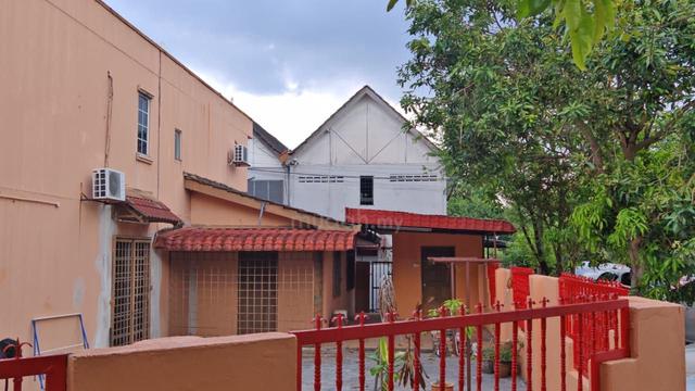 Corner Lot Fully Extend Double Storey Seksyen 19 Shah Alam 1