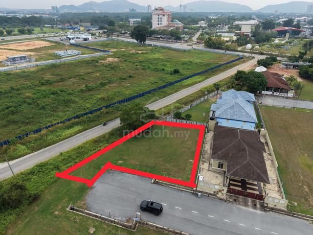 Lot banglo cornerlot bandar putra (sebelah yayasan Pahang)Belakang TMG 1