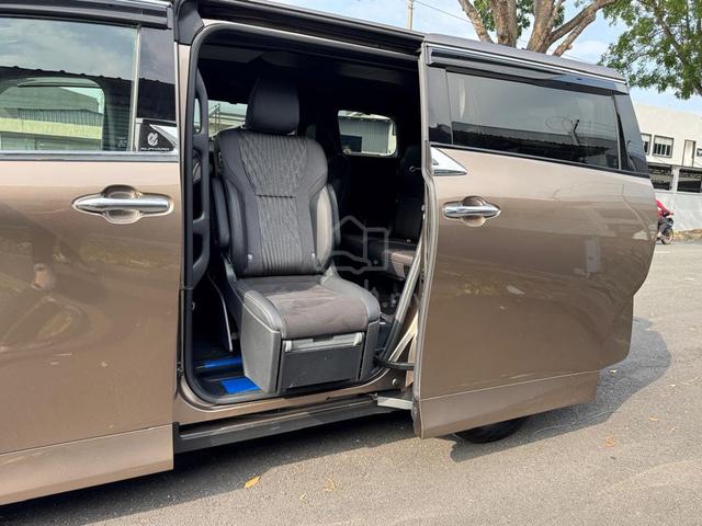 Toyota ALPHARD 2.5 G WELCAB SIDE LIFT-UP SEATS SPS - 2
