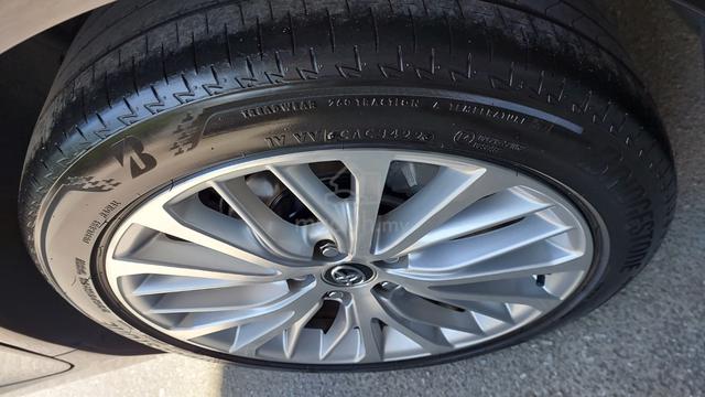 2019 Toyota CAMRY 2.5 V (A) 1Owner FULL SERVICE RC - 4