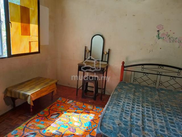 Partially Furnished Penang Bayan Lepas Room For Rent 1