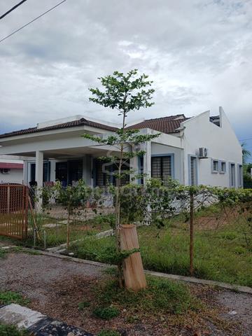 Percuma Perbagai Barangan- End Lot ada tanah + open facing✅ untung ‼️ 1
