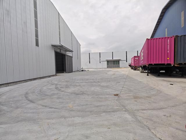 Jenjarom Batu 13 Warehouse for rent 1