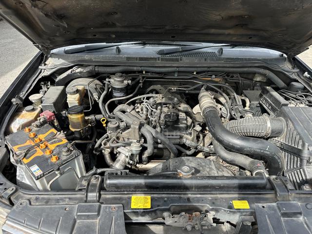 2010 Nissan NAVARA 2.5 LE (A) - 2
