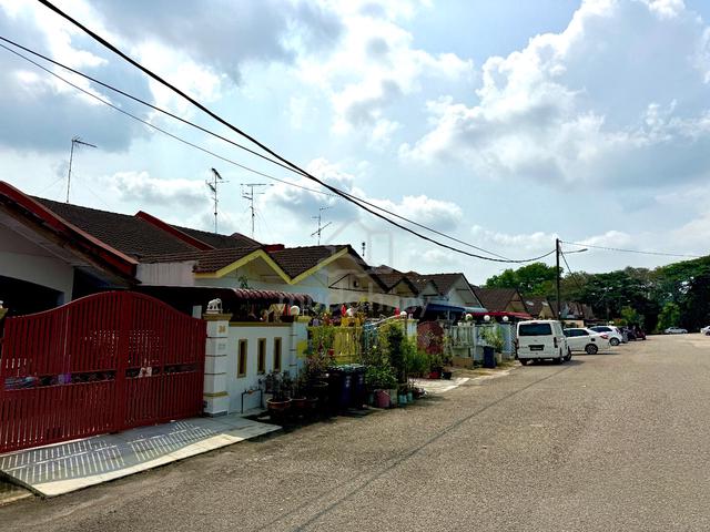 Puteri Wangsa , Taman Bukit Jaya 1.5 Storey Endlot FullLoan 1