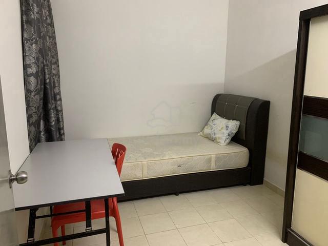 Bilik Single Perempuan Mentari Court Bandar Sunway PJ 1