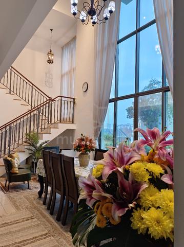 Lake Point Residence 1