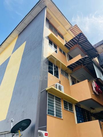 Flat Pandan Indah 1