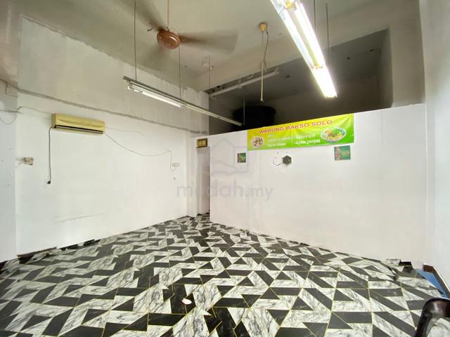 Tampoi Indah Ground Floor Single Storey Shoplot 516sqf 3