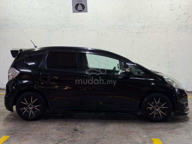 2014 Honda JAZZ 1.3 HYBRID FACELIFT (A) WHOLE SALE - 4