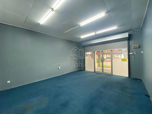 SHOPLOT FOR SALE IN VISTA PINGGIRAN APARTMENT – SERI Kembangan 1