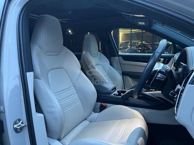 2022 Porsche CAYENNE COUPE 3.0 AIR SUS,CRAYON GREY - 4