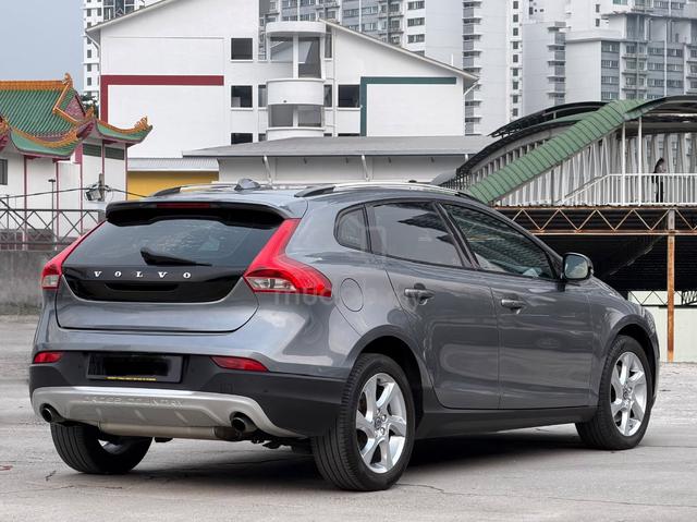 2016 Volvo V40 2.0 CROSS COUNTRY T5 (5 Cylinder) - 2