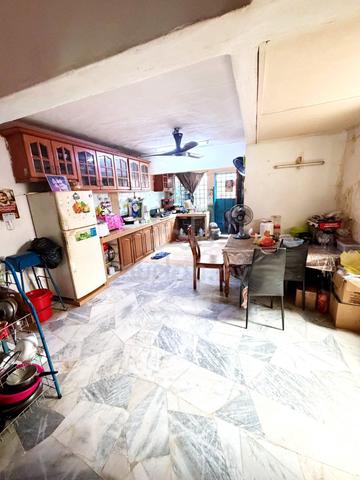 Shah Alam Seksyen 25 Taman Sri Muda 3 Storey (End Lot)(Extra Land) 1