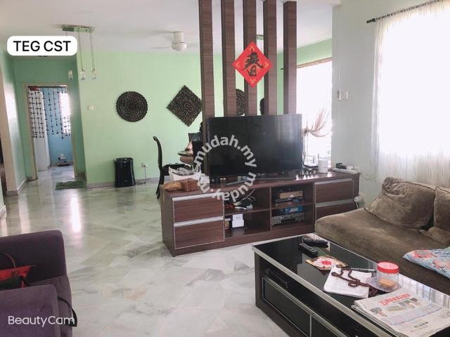 FOR SALE Bukit Raja - Klang - 1 1/2 Storey End Lot With 10' Land 1