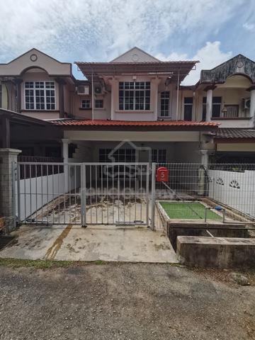 Bayroute facing play ground Fully furnished for rent 1