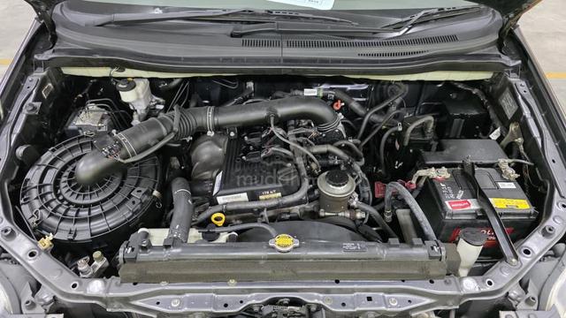 TOYOTA INNOVA 2.0 (a) G-SPEC FULL - 5