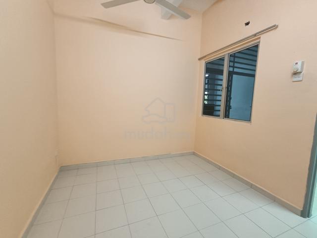 Taman Sri Penaga 3 Sikamat (Townhouse Grd 3 Bed 2 Toilets) 2