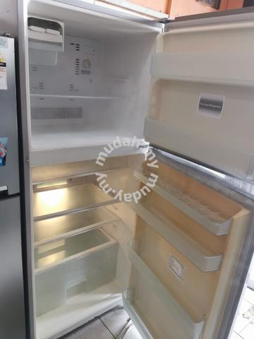 peti sejuk toshiba