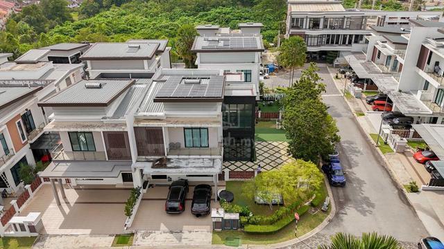 Corner Lot 2 Storey semiD Verge 32 Puncak Melawati 1
