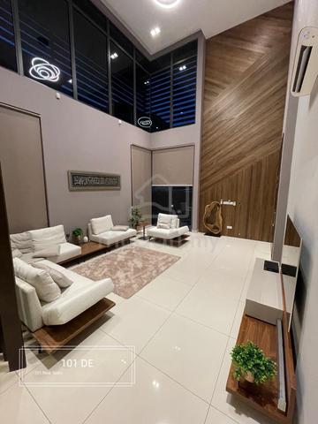 SALE!! 2.5 storey bungalow Long branch residence kota kemuning 1