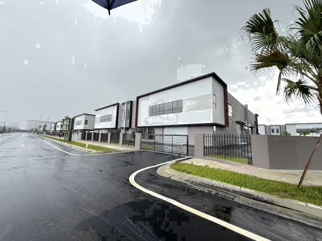 Taman Perindustrian Air Hitam Klang 2-sty factory semi d cluster 1