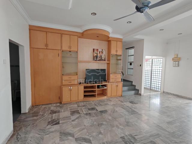 PARTLY FURNISHED 2 Storey Terrace Bandar Laguna Merbok For Rent 1
