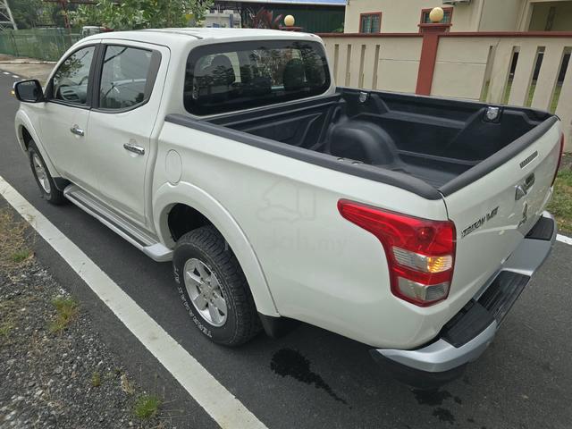 2017 Mitsubishi TRITON 2.4 VGT A/T PREMIUM PUSH ST - 2